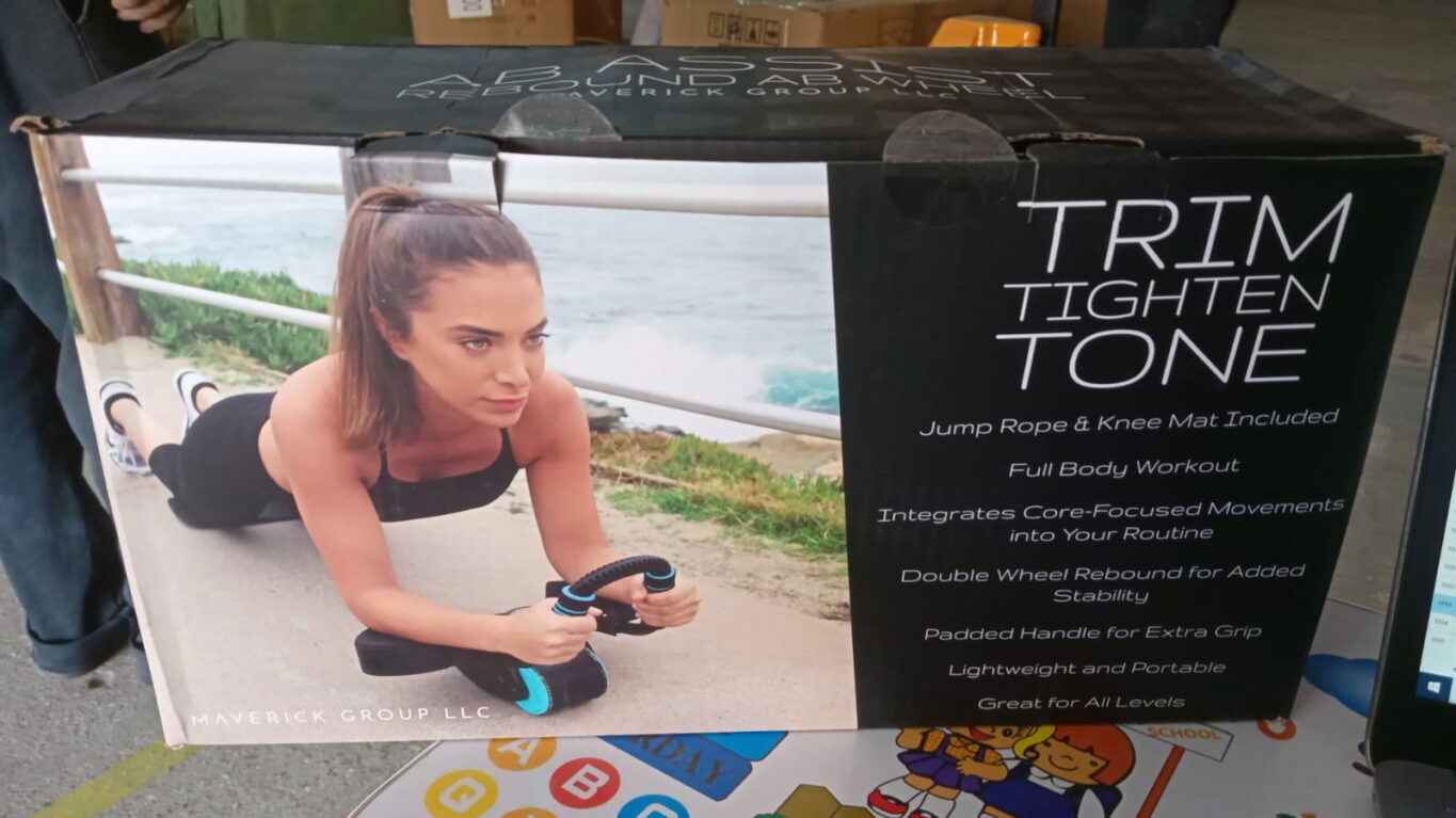 4153ddaa-b544-46ef-b17e-5ed0dcaef5cf.jpg 4153ddaa b544 46ef b17e 5ed0dcaef5cf scaled - Abdominal Wheel Roller – Core Workout with Timer & Skipping Rope - DsonMart - 1