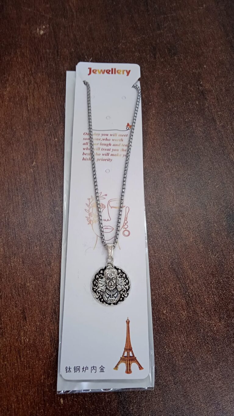 c67a7b71-d88e-4ac6-b8fb-3e00e5860c16_485d469f-4fa1-4582-bf35-ff1076c4d76b.jpg c67a7b71 d88e 4ac6 b8fb 3e00e5860c16 485d469f 4fa1 4582 bf35 ff1076c4d76b scaled - Hanuman Locket With Chain Pendant Necklace For Men & Women (1 Pc) - DsonMart - 1